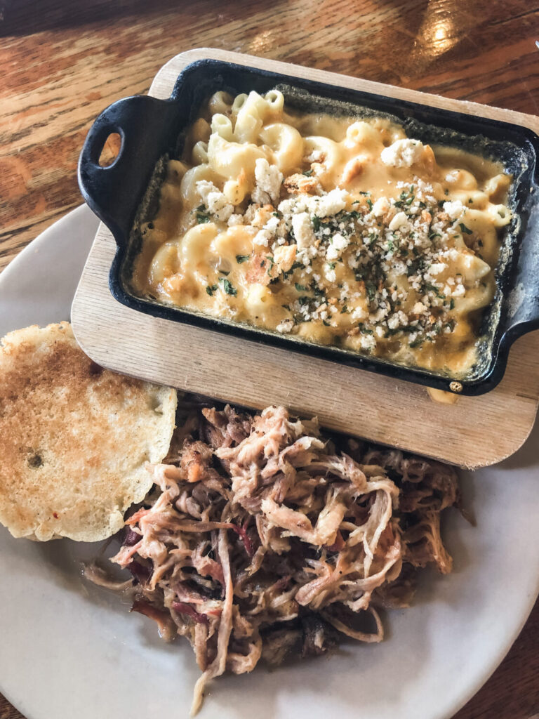 Day Trip to Franklin Tennessee - Puckett's Grocery Restaurant Pulled Pork BBQ and Skillet Mac n Cheese